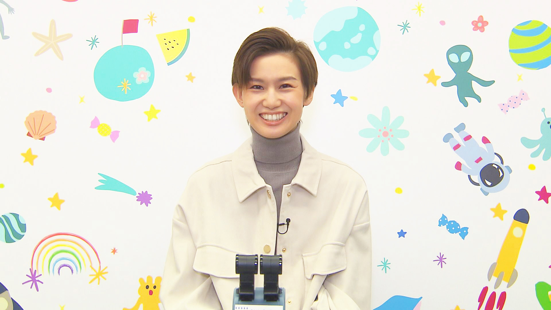 【宝塚歌劇】TAKARAZUKA NEWS Pick Up「タイムマシンにのって！？ 綺城ひか理」 | バラエティ・音楽の動画配信はTELASA(テラサ)-見逃し配信