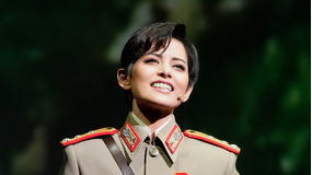 【宝塚歌劇】愛の不時着(’24年雪組・梅田芸術劇場・千秋楽)